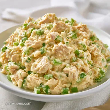 Quick Low Carb Chicken Salad: Creamy