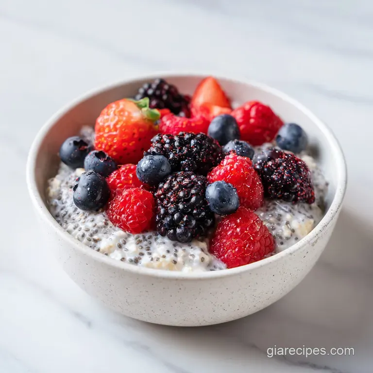 Mixed Berry Overnight Oats: Creamy and Healthy